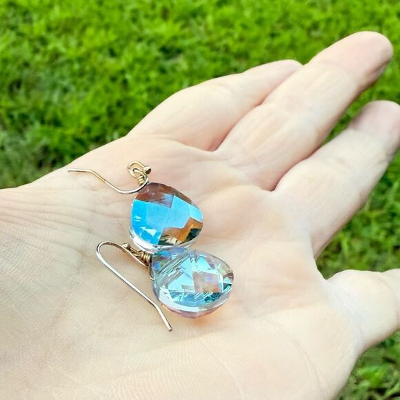 WOMEN’S IRIDESCENT TEARDROP DANGLE EARRINGS – GOLD HOOKS - Picture 10 of 17